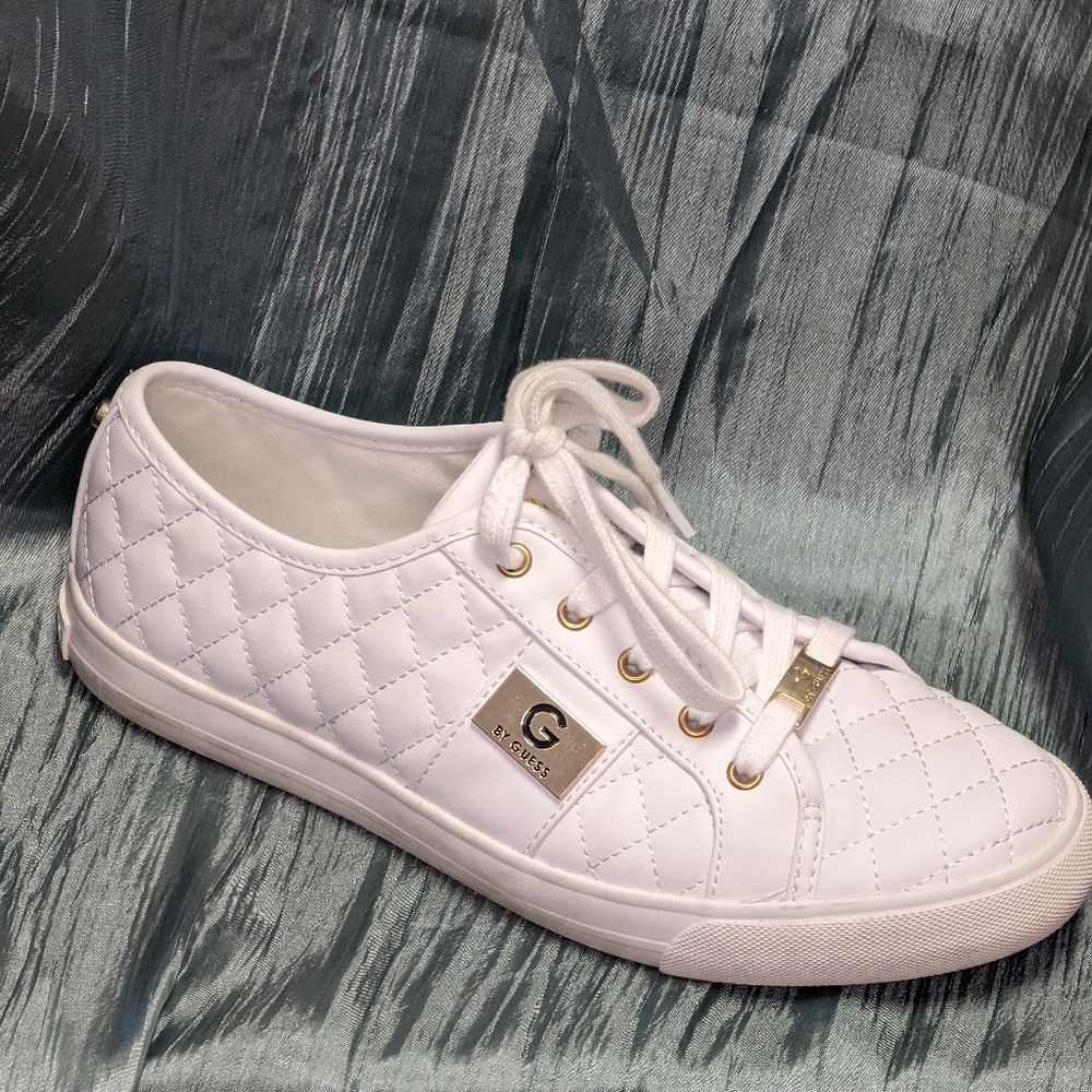 Guess Sneaker White Sz9 - GBG Los Angeles